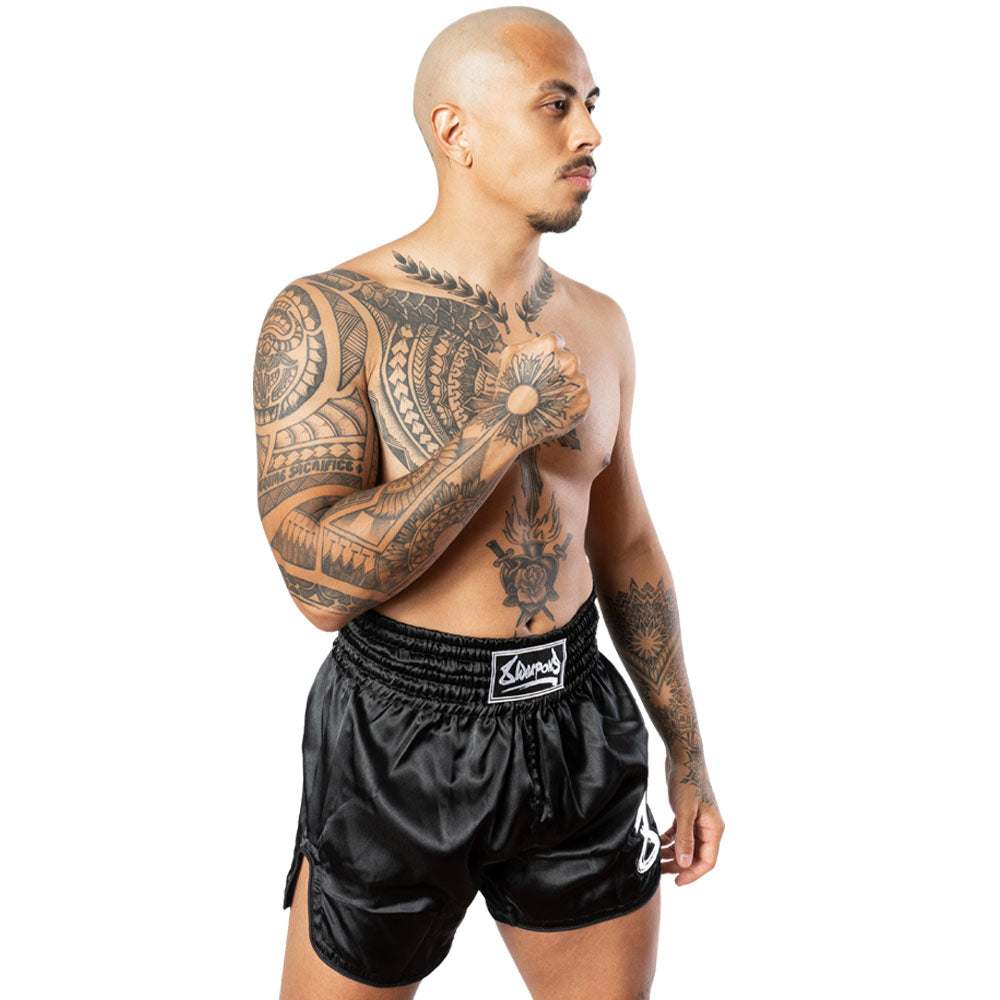 8 WEAPONS Strike Shorts, black-white – 8 WEAPONS Fightgear Shop 